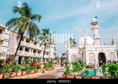 Mumbai, Indien - 18. Dezember 2017: Haji Ali Dargah Moschee Stockfoto