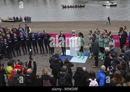 Boat Race der Krebs Forschung DE Stockfoto