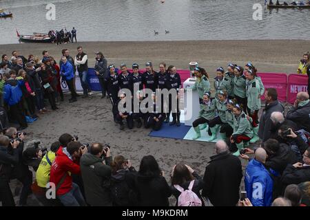 Boat Race der Krebs Forschung DE Stockfoto