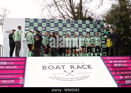 Boat Race der Krebs Forschung DE Stockfoto