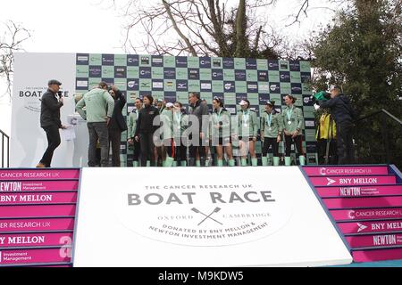 Boat Race der Krebs Forschung DE Stockfoto