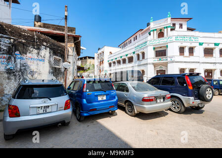 STONE Town, Sansibar - Januar 9, 2015: Straße von Stone Town an einem sonnigen Tag Stockfoto