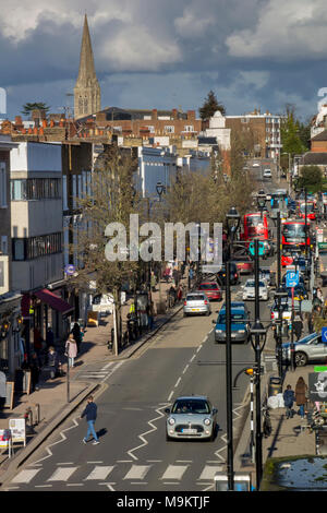 Großbritannien, England, Surrey, Surbiton Victoria Road spire Stockfoto