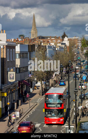 Großbritannien, England, Surrey, Surbiton Victoria Road red Bus Stockfoto