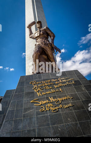 Die Statue des Unbekannten Soldaten an der Held Morgen in der Nähe der namibischen Hauptstadt Windhoek Stockfoto