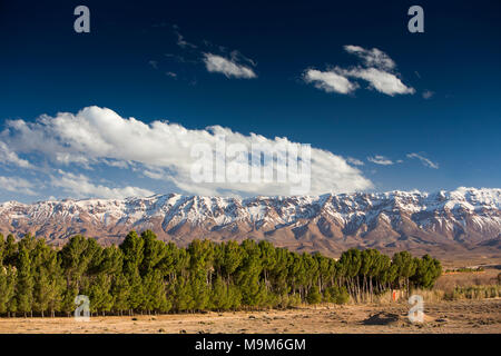 Marokko, Aurangabad, schneebedeckten Gipfeln des Hohen Atlas Gebirge Stockfoto