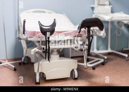 Leere Kreißsaal in der Entbindungsstation Stockfoto
