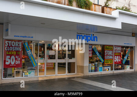 Maplins High Street elektrische Komponente speichern Schließen. Stockfoto