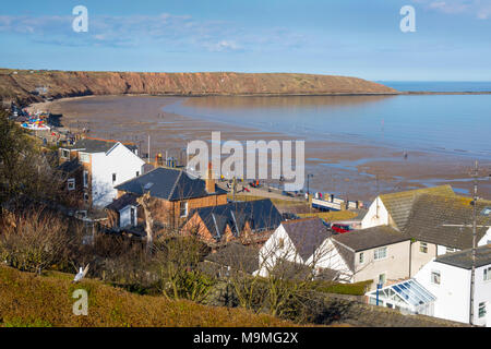 Blick von der Klippe Gärten über die Bucht in Richtung der Landspitze Filey Brigg Coventry North Yorkshire England Großbritannien Stockfoto