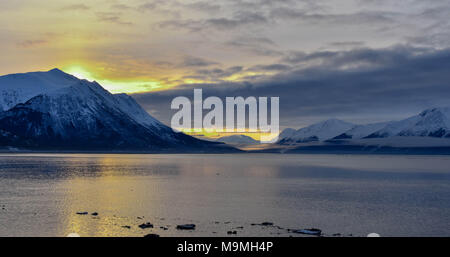 Winterlichen Sonnenaufgang in Alaska Stockfoto