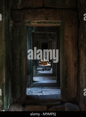 Flur im Tempel Ruine, Angkor Archäologischer Park in der Provinz Siem Reap, Kambodscha Stockfoto