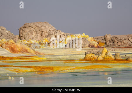 Schwefel Sedimente im thermischen Bereich von Dallol, Danakil-Senke, Äthiopien Stockfoto