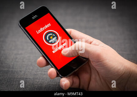 Ladbrokes betting App auf dem iPhone Stockfoto