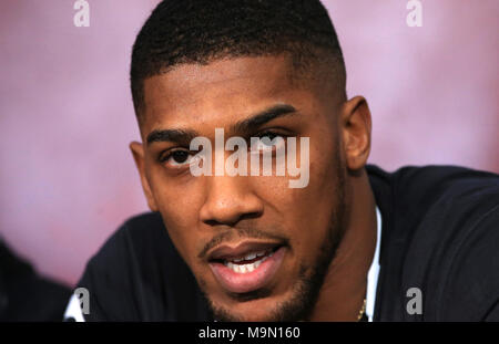 Anthony Joshua während einer Pressekonferenz auf Sky Sport Studios, Isleworth. Stockfoto