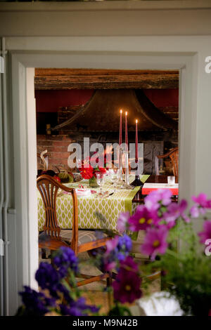 Ein Haus in West Sussex UK, bereit für Weihnachten. Stockfoto