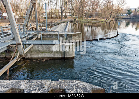 Wehr in der Halle das Wasser zu steuern Stockfoto