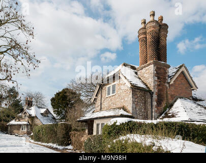 Schnee bedeckt die Cottages des Blasius Weiler in der Nähe Henbury, North Bristol Stockfoto