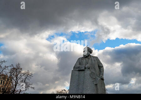 Karl Marx Statue in Moskau gegen bewölkter Himmel Stockfoto