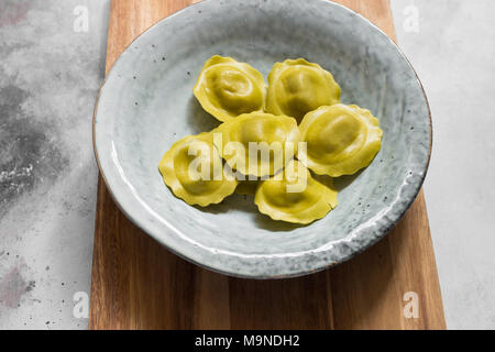 Tortelloni oder Tortellini Pasta Stockfoto