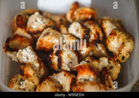 Hot Würziges Fleisch Grill, Schaschlik, Kebab, Spieß auf dem Grill Stockfoto