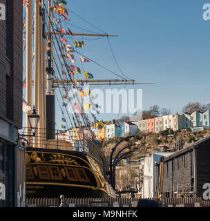 Nautische Flags flying an den Masten der Brunel SS Great Britain, Bristol. Stockfoto