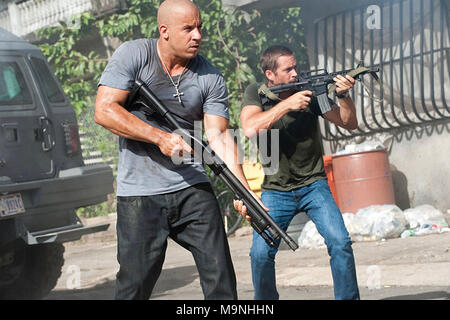 Schnell und wütend 5 (aka Fast fünf) 2011 Universal Pictures Film mit Vin Diesel und Paul Walker links Stockfoto