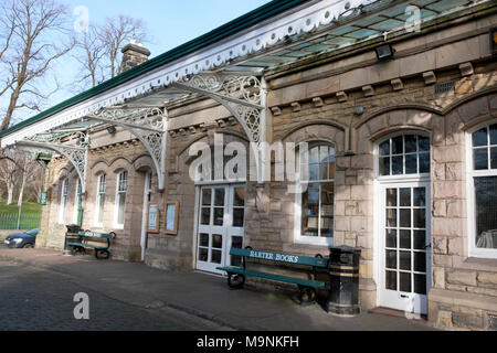 Der Eingang zum Barter Books im alten Bahnhof in Alnwick, Northumberland Stockfoto