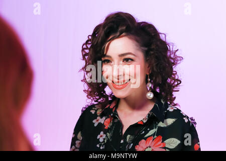 ZAGREB, KROATIEN - 23. MÄRZ 2018: Die kroatische Schauspieler Zrinka Cvitesic auf die bipa Mode. hr fashion show in Zagreb, Kroatien. Stockfoto