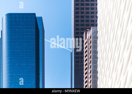 LOS ANGELES, Ca - 15. März 2018: viwe der Wolkenkratzer im Geschäftsviertel in der Innenstadt von Los Angeles am März 15, 2018, Los Angeles, CA Stockfoto