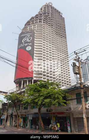 Sathorn einzigartigen Turm, Ghost Tower, Wolkenkratzer Ruine, Sathorn, Sathon, Bangkok, Thailand Stockfoto