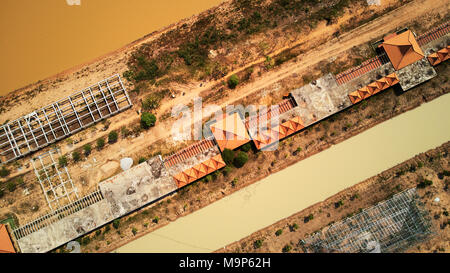 Drone Luftaufnahme von industril Park in der Nähe der Tonle Sap See in Siem-Reap, Kambodscha, März 2018 Stockfoto