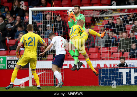 England U21 Torhüter Angus Gunn in Aktion während der UEFA-U21-Meisterschaft Qualifizieren, Gruppe 4 Gleiches an Bramall Lane, Sheffield. Stockfoto