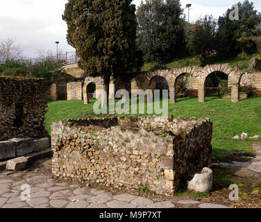 Pompeji. Blick auf die Straße von Gräbern. Kampanien, Italien. Stockfoto