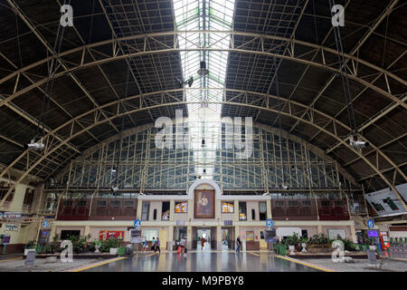 Hua Lamphong, Bangkok Central Station, historischen Bahnhofshalle von 1916, Pathum Wan, Bangkok, Thailand Stockfoto