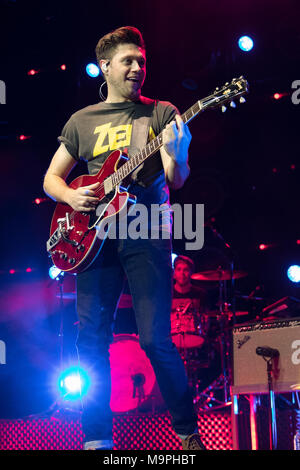 Brighton, UK. 27 Mär, 2018. Niall Horan Durchführen am Brighton Centre ab 27. März 2018, Brighton. England. Credit: Jason Richardson/Alamy leben Nachrichten Stockfoto