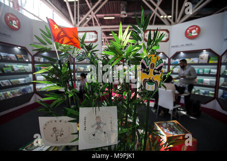 Bologna, Italien. 27 Mär, 2018. Die chinesische Stand auf der Kinderbuchmesse in Bologna gesehen,Italien, am 27. März 2018. Der 55 Bologna Kinderbuchmesse begann am Montag. Credit: Jin Yu/Xinhua/Alamy leben Nachrichten Stockfoto