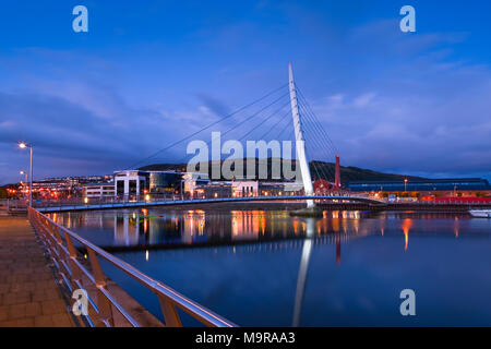 SA1 Entwicklung Swansea Marina Swansea Wales in der Dämmerung Stockfoto