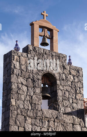 Glocken in Stein erbaut Glockenturm auf der Ermita de La Viña, Hermitage Kirche in Adeje Altstadt, Teneriffa, Kanarische Inseln, Spanien Stockfoto