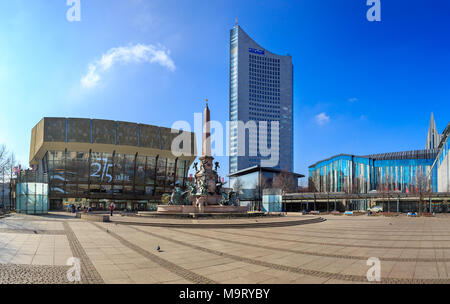 LEIPZIG, Deutschland - ca. März 2018: Das Panorama der Augustusplatz mit Gewandhaus Leipzig Universität und Stadt in Deutschland Stockfoto