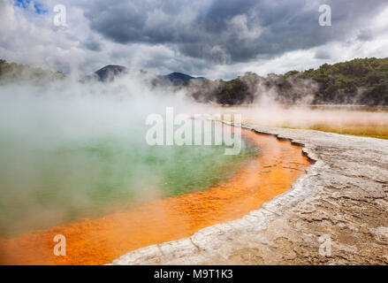 Neuseeland Wai-o-Tapu Thermal Wonderland der Champagne Pool, waiotapu rotorua Neuseeland Neuseeland Rotorua Waiotapu Stockfoto