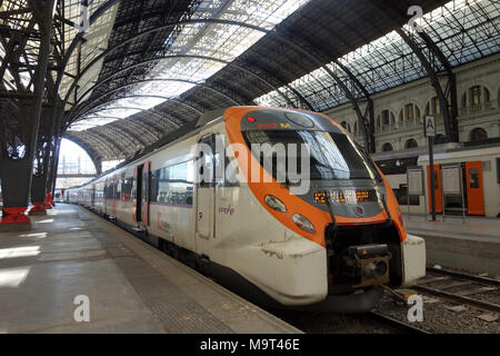 RENFE-Zug in Estacion de Francia, Barcelona Stockfoto