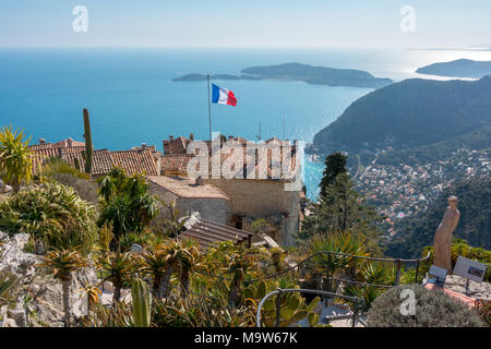 Blick auf die Cote d'Azur aus der exotische Garten von Eze, Frankreich Stockfoto