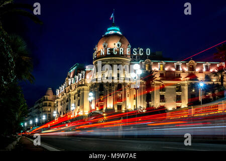 Hotel Negresco in der Nacht, Promenade des Anglais, Nizza Stockfoto