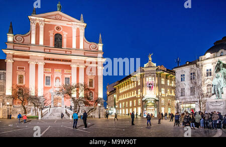 Der hl. Franziskus franziskanische Kirche Prešerenplatz Nachts Ljubljana Slowenien Stockfoto