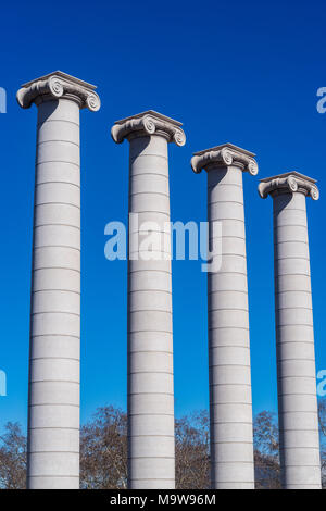 Die vier Spalten Monument des Architekten Puig i Cadafalch, Barcelona, Katalonien, Spanien, Europa. Stockfoto