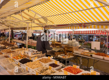Markt verkaufen Stall glace Obst in Nizza, Frankreich Stockfoto