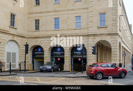 Parkplatz in Somerset Bath, England UK Westgate. Stockfoto