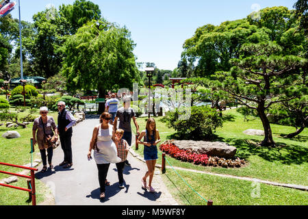 Buenos Aires Argentinien, Recoleta, Japanischer Garten Jardin Japones, botanisch, Pfad, Erwachsene Erwachsene Männer Männer männlich, Frau Frauen weibliche Dame, Mädchen, weibliches Kind Stockfoto