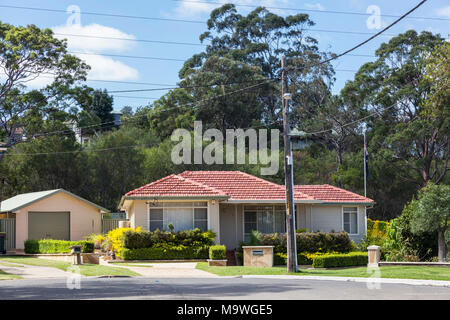 Suburban Wasserfall, einem Vorort am Stadtrand von Sydney, New South Wales, Australien Stockfoto