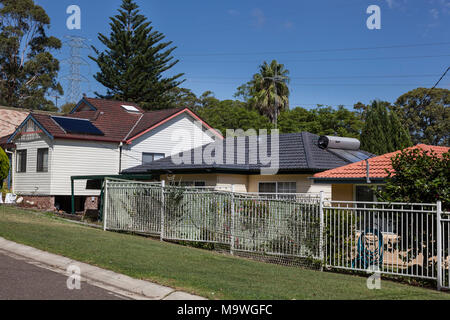 Suburban Wasserfall, einem Vorort am Stadtrand von Sydney, New South Wales, Australien Stockfoto